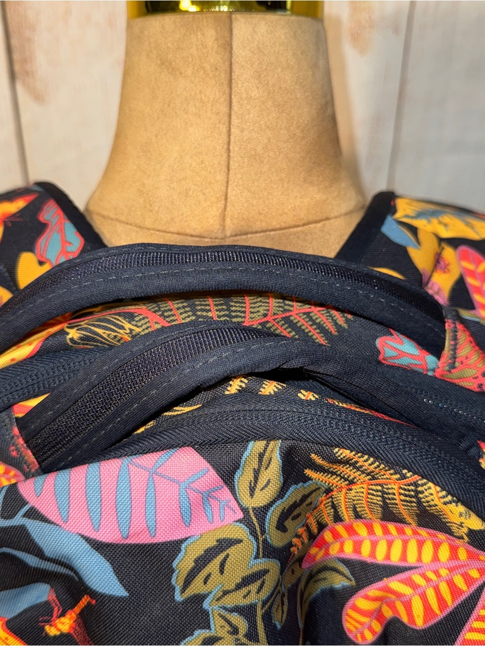 The North Face Women's Jester backpack, Navy Lone Wanderer Print, Botanical - Picture 6 of 12